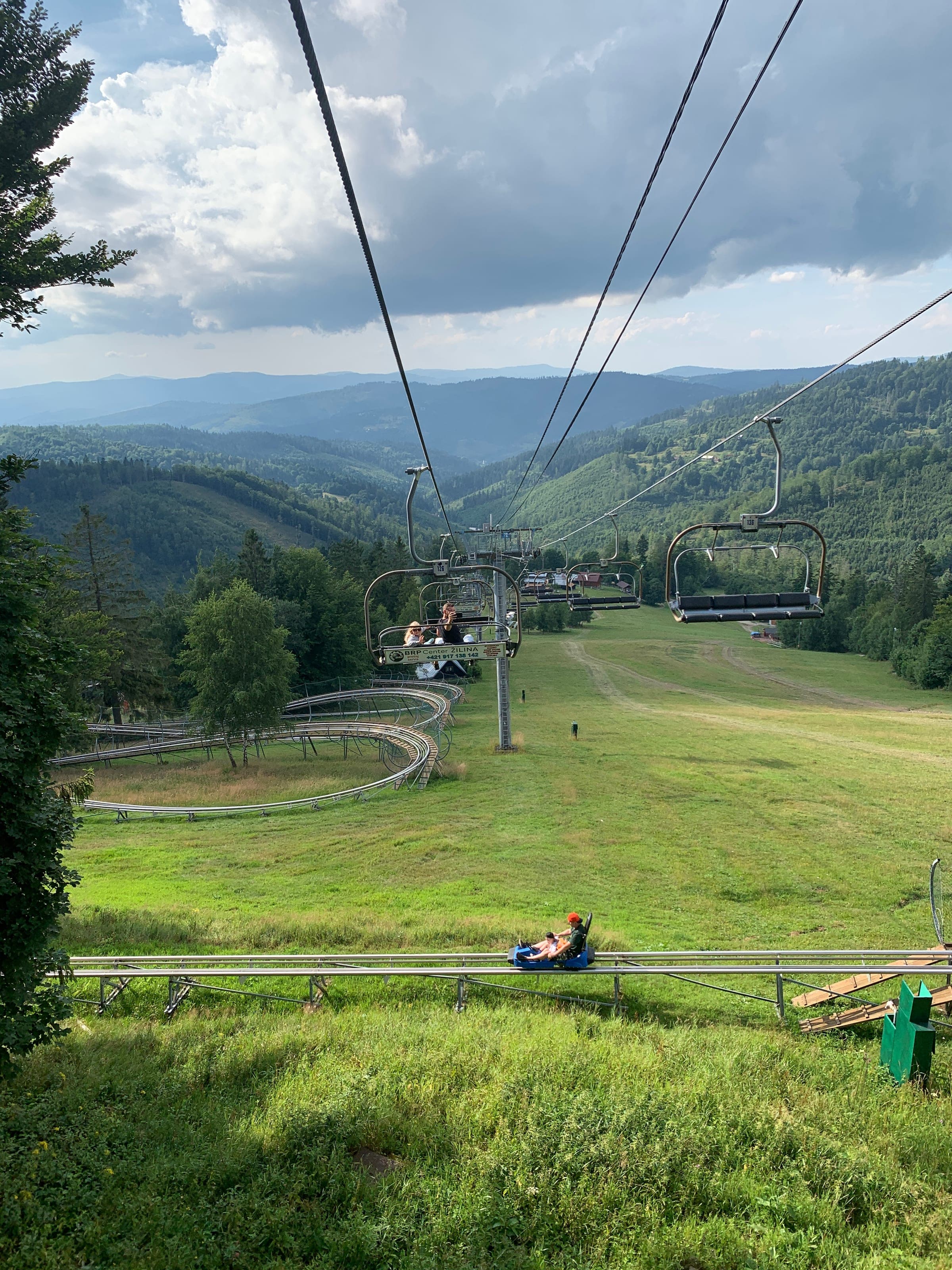 Lanovka a bobová dráha v lete